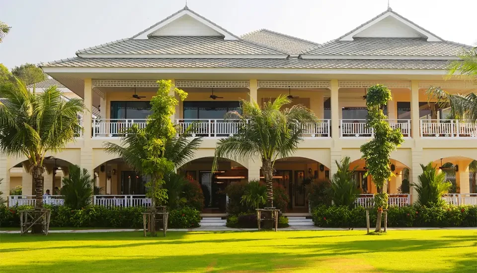 هتل سافیتل کرابی فوکیترا